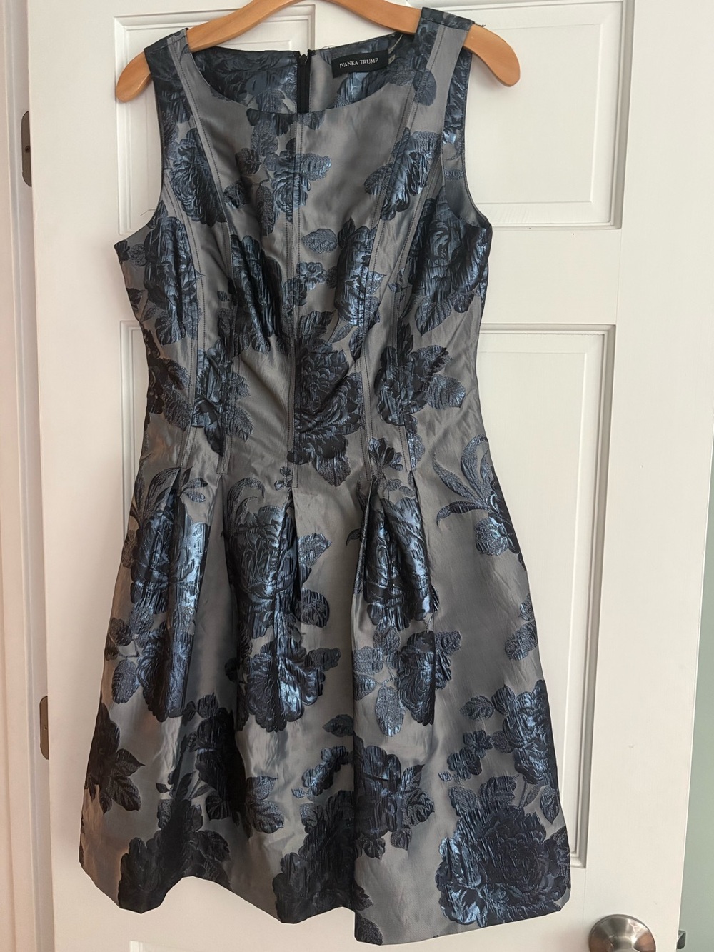 Ivanka Trump Silver Blue Floral Dress 8